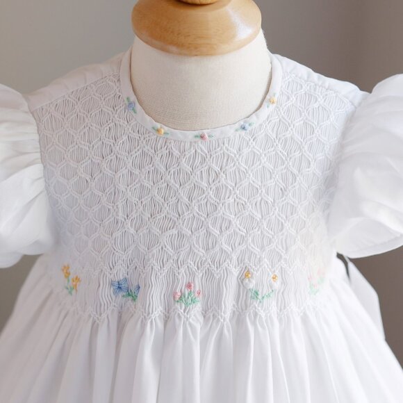 White Smocked Dress Heirloom Size 18 Months Rare Special Party Portraits New - Picture 2 of 6